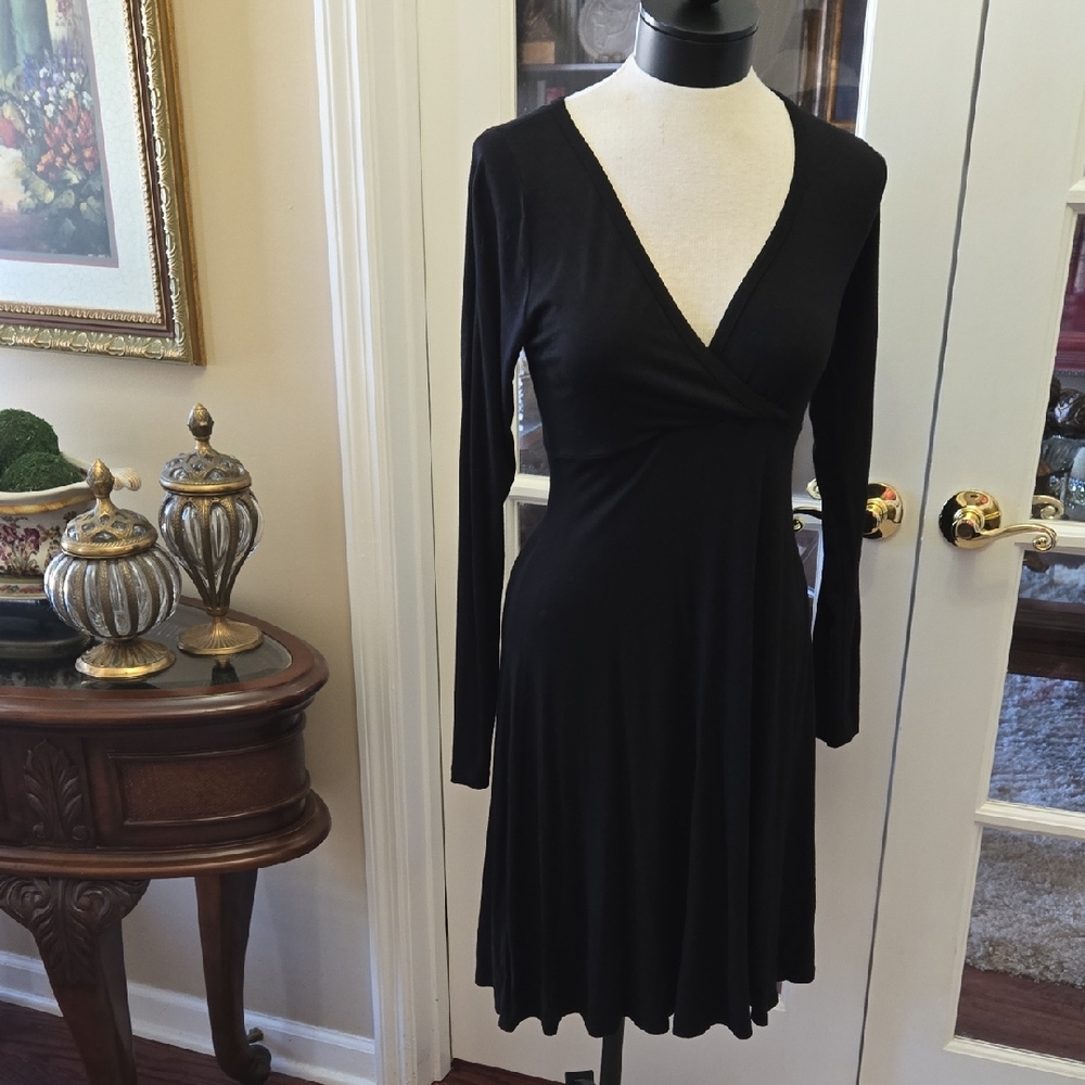 Karen Kane Black Long Sleeve faux Wrap Dress Fit Flare Stretch V Neck Small EUC